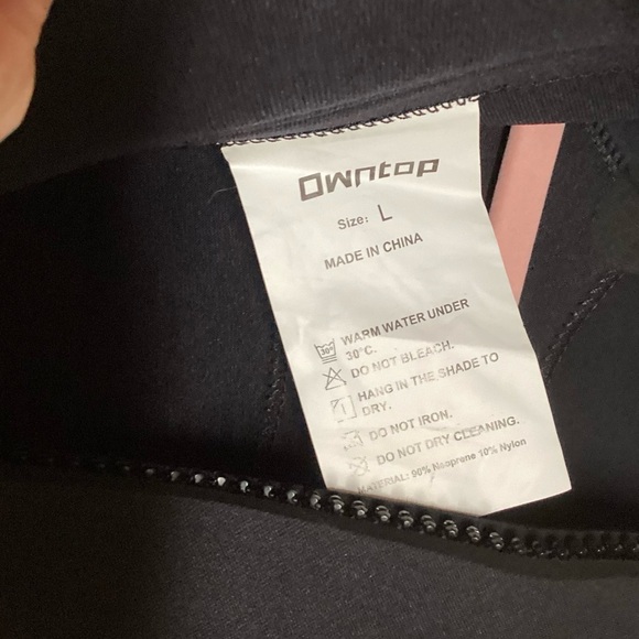 New never worn
Owntop Wetsuit - Picture 11 of 13